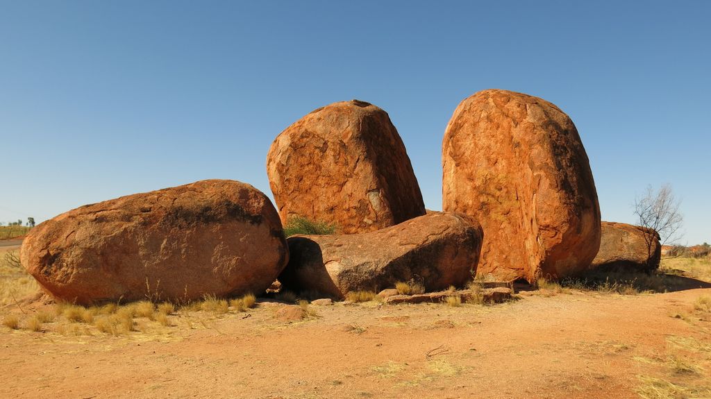 DEVIL’S MARBLES