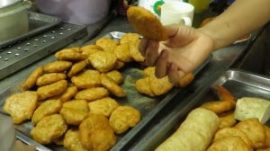 Chả cá hồi street-food-vietnam