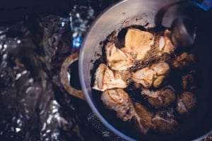 Apprendre à cuisiner le Carry poulet avec John